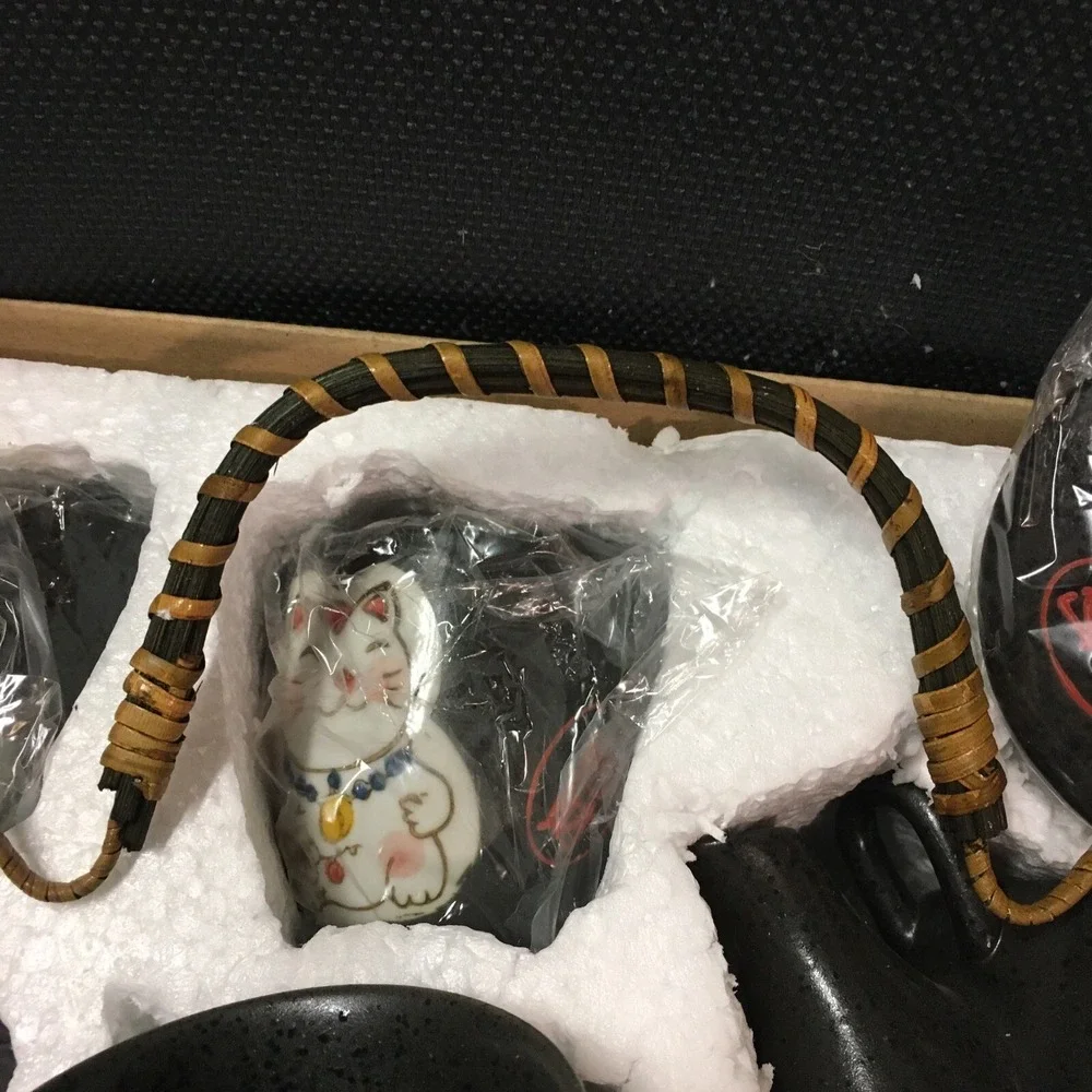 Japanese Maneki Neko Ceramic Black Tea Set Pot and Cups Lucky Charm Cat Serves 4